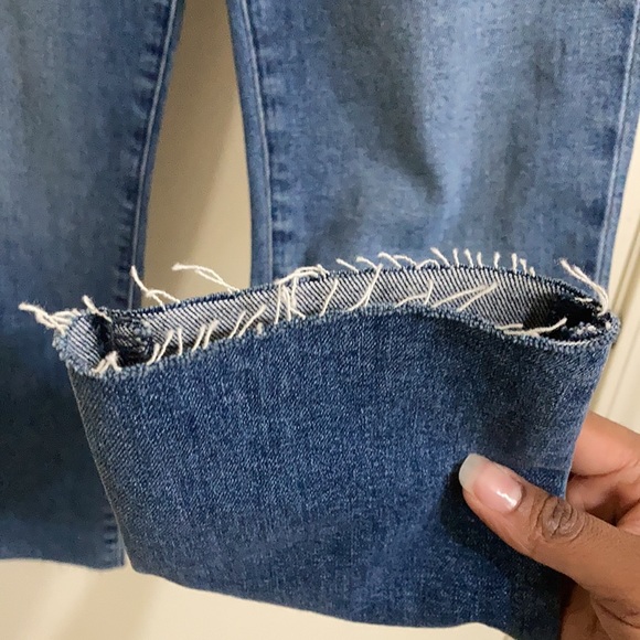 Joe’s Jeans The Charlie High Rise Skinny Crop - Picture 4 of 7